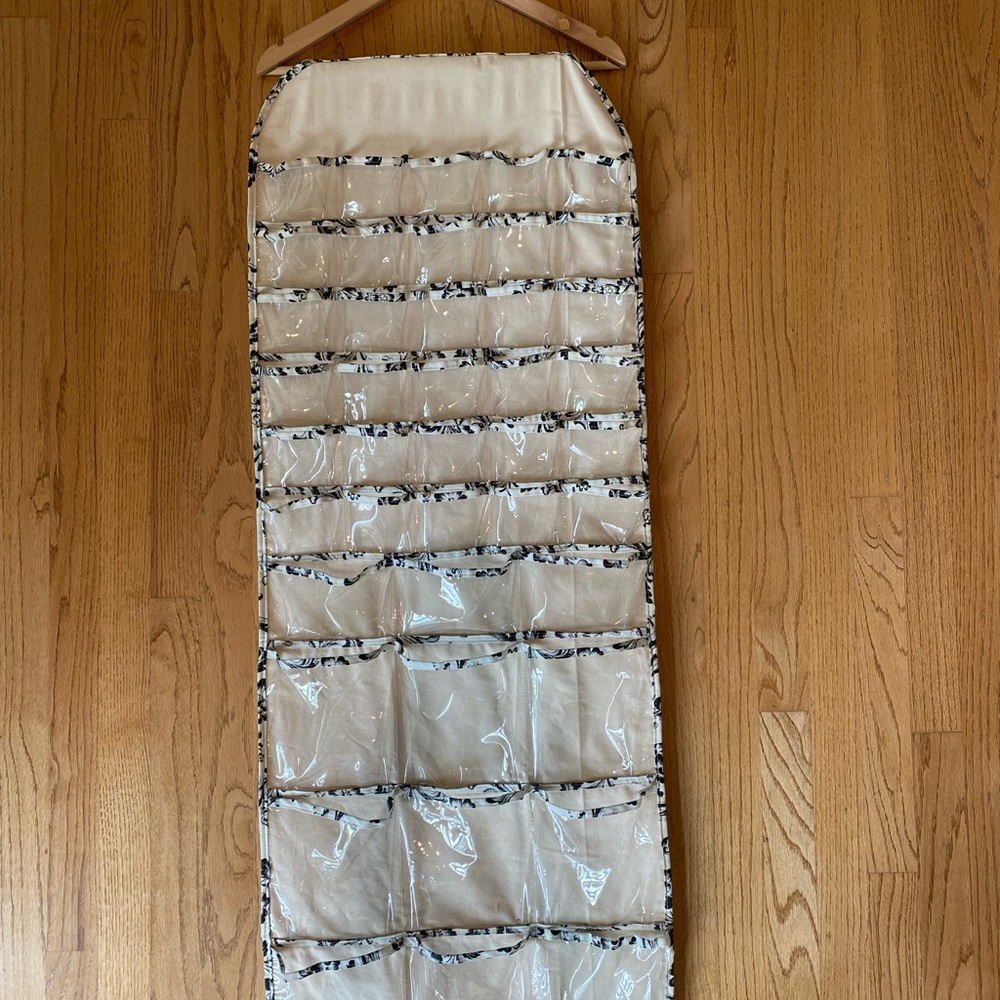 Jewelry organizer